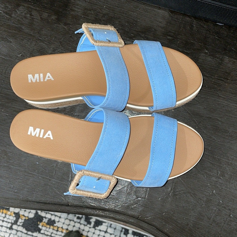 BNWOT MIA Blue and Tan Platform Sandals with Double-Strap Design - Picture 2 of 7